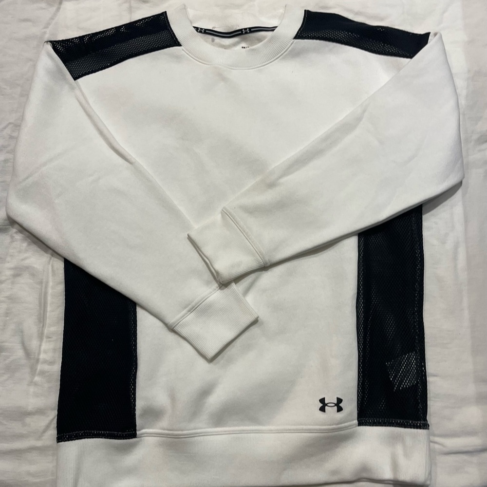 Under Aurmer sweatshirt with mesh